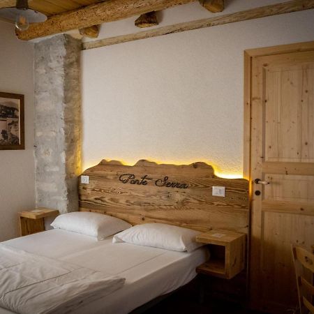 Hotel Locanda Ponte Serra à Lamon Extérieur photo