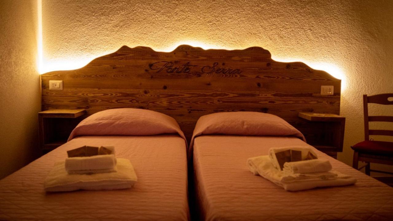 Hotel Locanda Ponte Serra à Lamon Extérieur photo